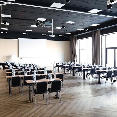 Citi Hotel'S Warszawa-Falenty Рашин Экстерьер фото