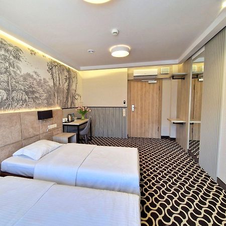 Citi Hotel'S Warszawa-Falenty Рашин Экстерьер фото