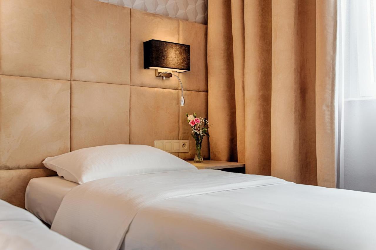 Citi Hotel'S Warszawa-Falenty Рашин Экстерьер фото